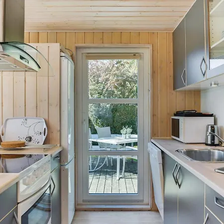 Holiday home Leandra - 600m From The Sea In Se Jutland By Interhome