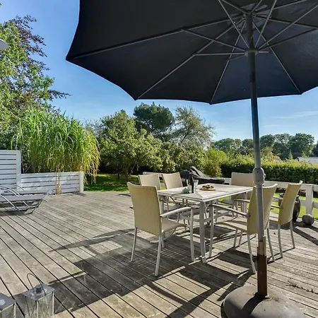 Holiday home Leandra - 600m From The Sea By Interhome